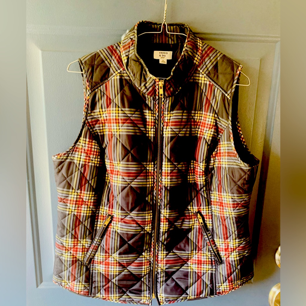 Crown & Ivy Blue Red Plaid Quilted Vest Puffy Coat